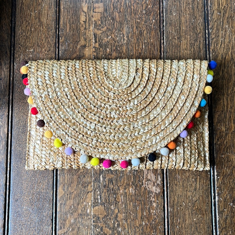 Shiraleah Straw Clutch